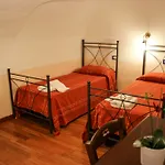 Madonie Holidays شقة
