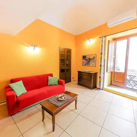 Madonie Holidays * 체팔루